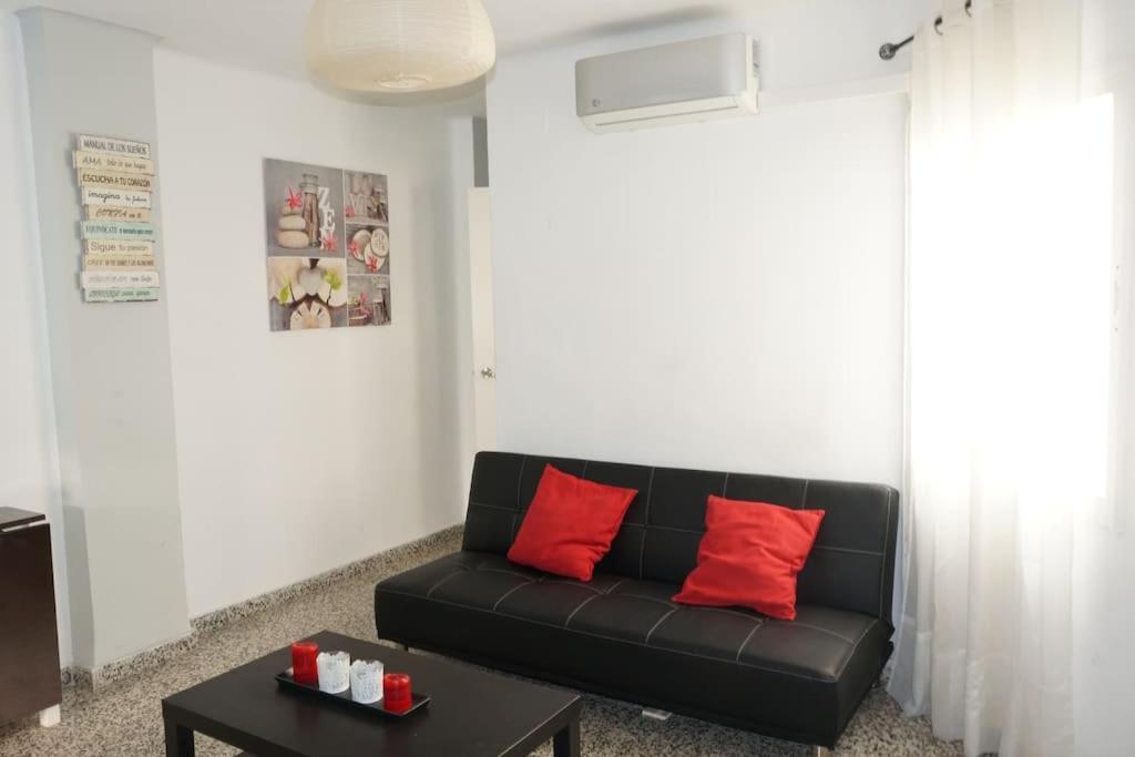 Malaga Center Apartment ภายนอก รูปภาพ