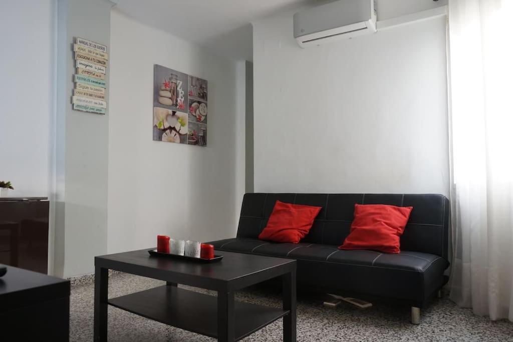 Malaga Center Apartment ภายนอก รูปภาพ